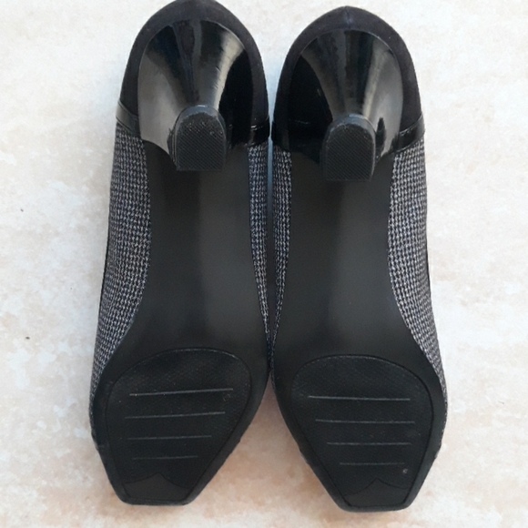 *Host Pick*Covington cute shoes - Picture 4 of 8